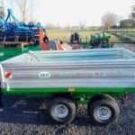 Bennes hydrauliques pour micro-tracteurs – Capacité 1,5 T et 2,5 T