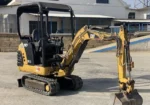 CATERPILLAR 301.5 + BRH + 3 GODETS – Image 2