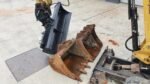 CATERPILLAR 302.2D + 4 GODETS – Image 6